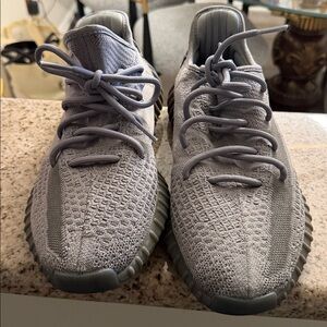 Adidas Yeezy Boost 350 V2 in Light Gray